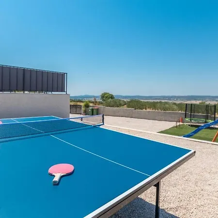 Katarina Villa *